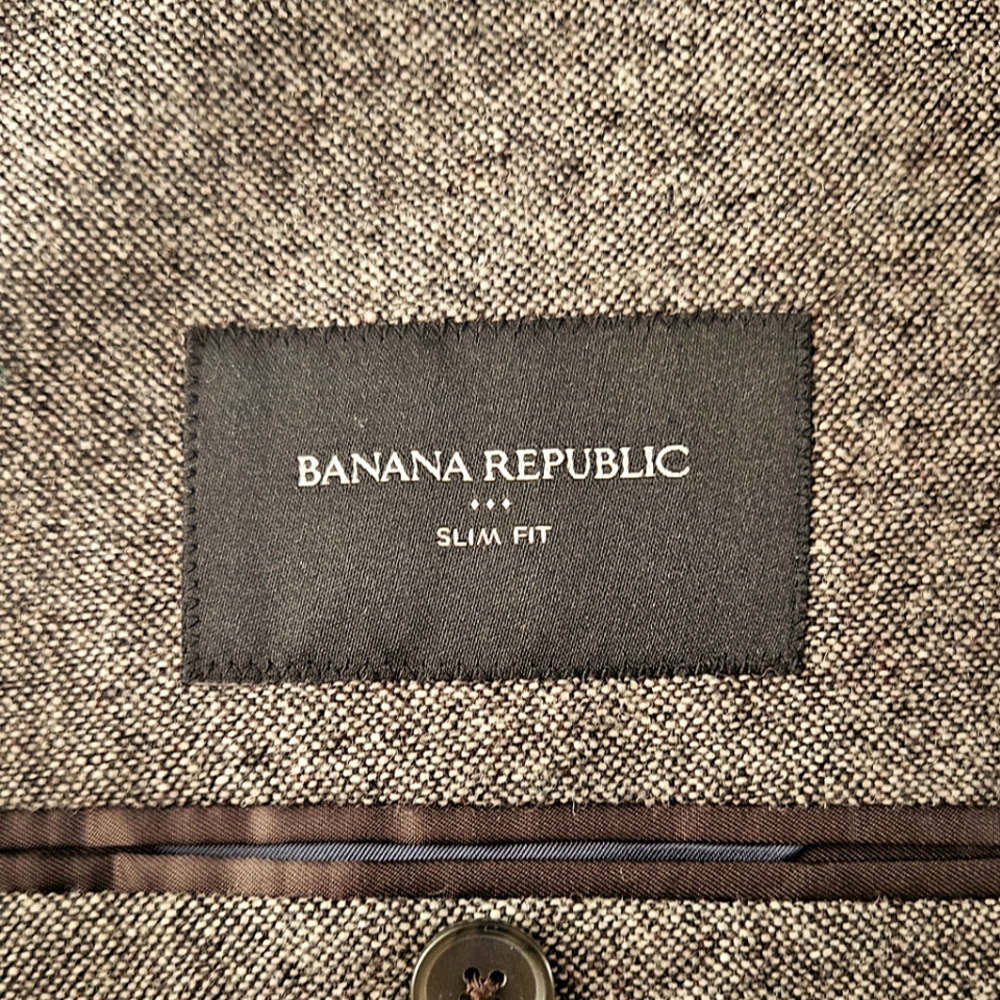 Banana Republic Suit (42R) slim - Picture 4 of 15